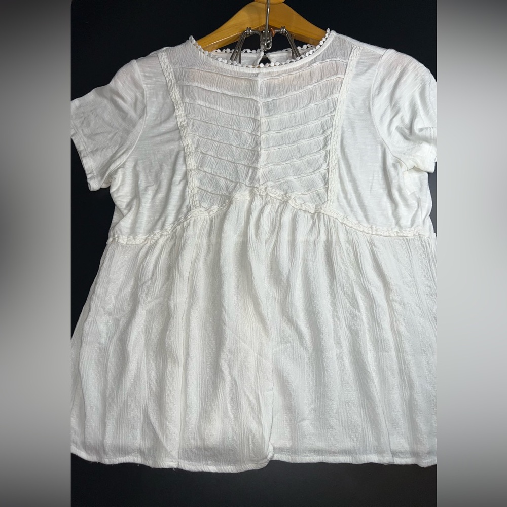 Knox Rose summer Chevron front blouse W/ Keyhole on back size Medium EUC